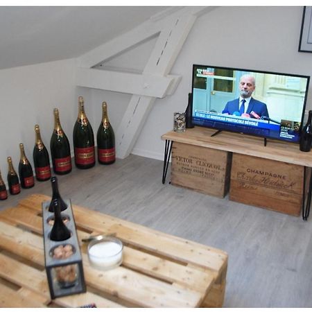 Апартаменти Studio Champagne Реймс Екстер'єр фото